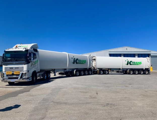 What Industries Benefit Most From Using Ejection Blade Trailers?