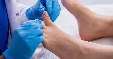 How Medical Footcare Prevents Infections and Ulcers