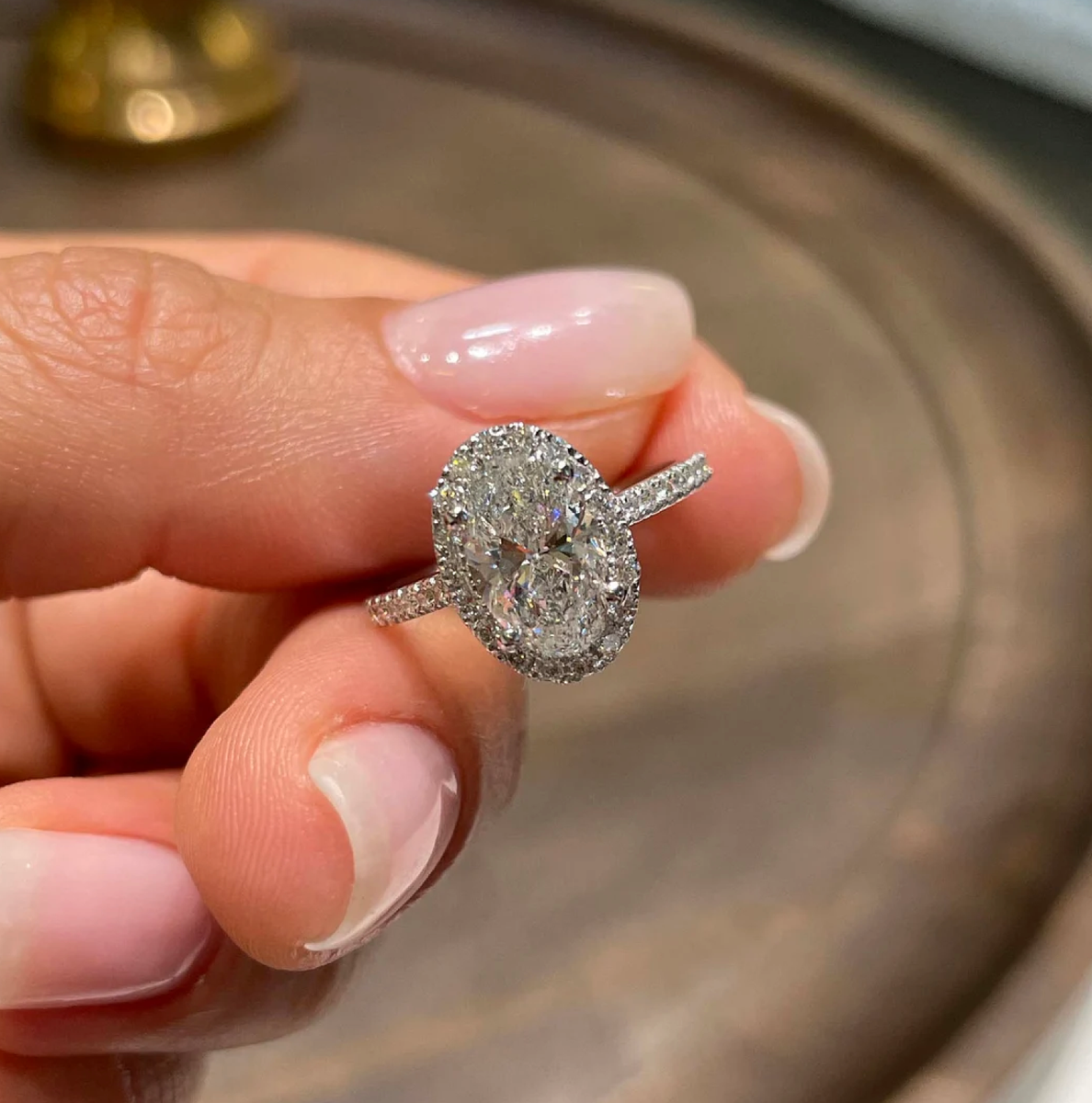 Oval Engagement Rings That Echo Timeless Romance